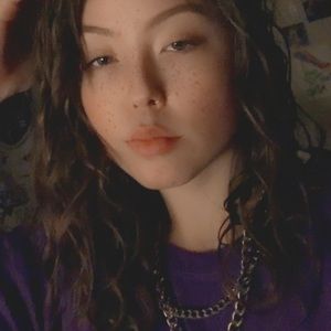 Meet your Posher, Leah